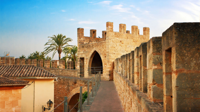 The walls of Alcudia